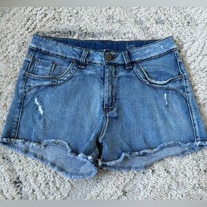 Lee Blue Jean Shorts with Distressed Details XL